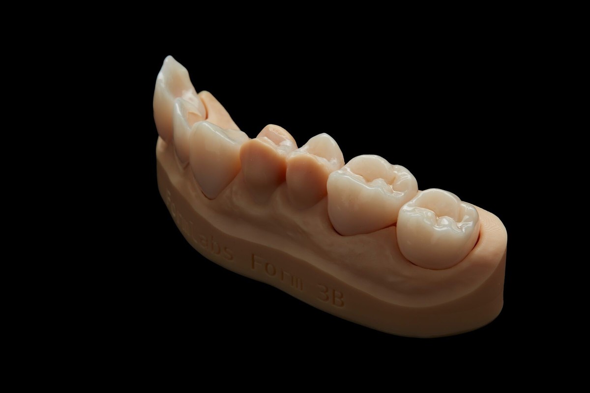 3D-printing-Permanent-restorations_2/Optimized_For_Web_JPEG-Formlabs-2020_-Permanent-Crown-Resin_1